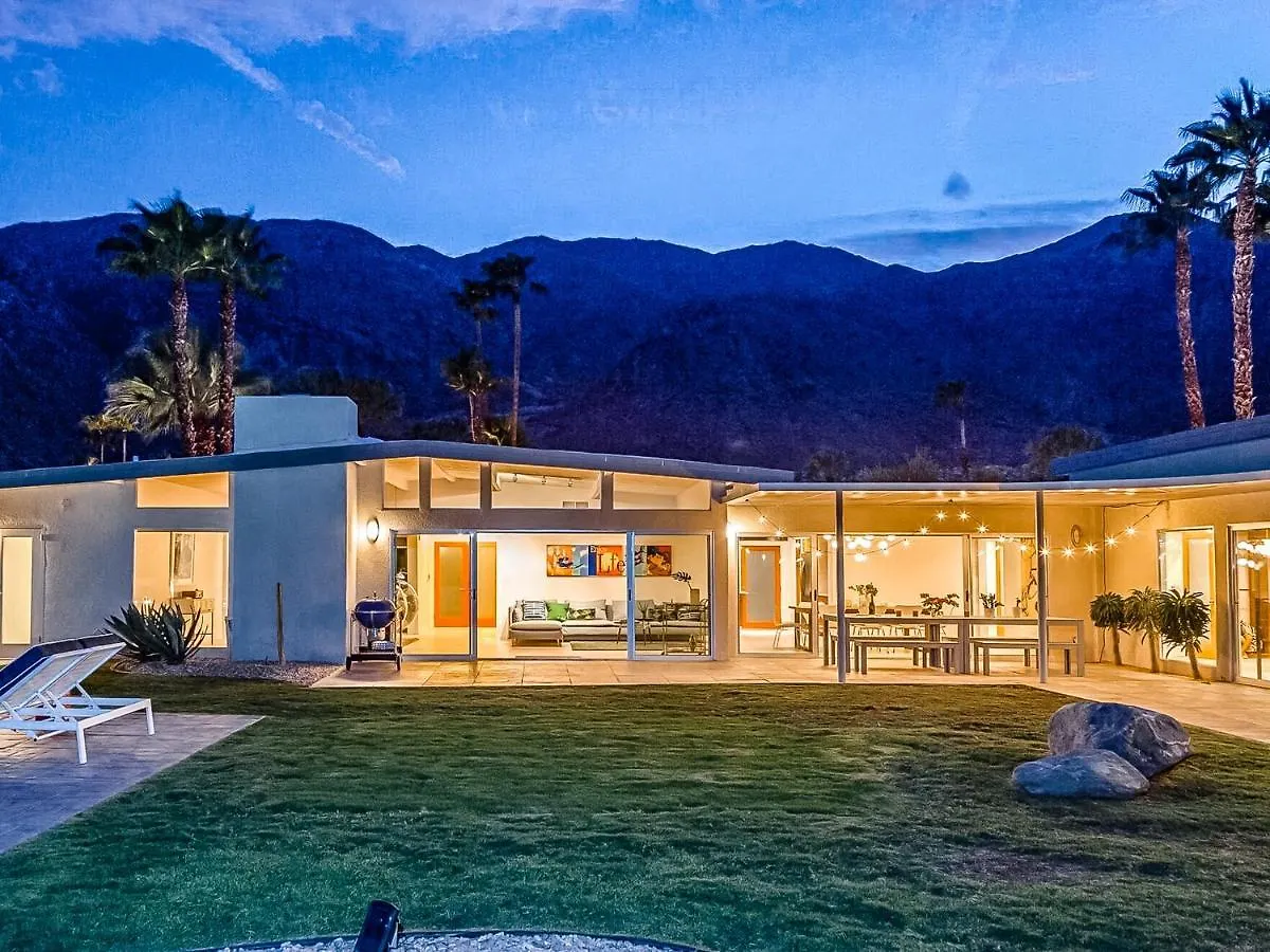 Villa Enjoy Life Permit# 3333 Palm Springs USA